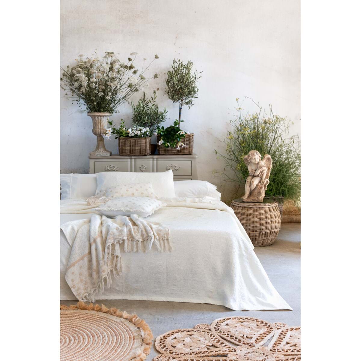 CUSCINO CON PIZZO "DENTELLE" di BLANC MARICLO'
