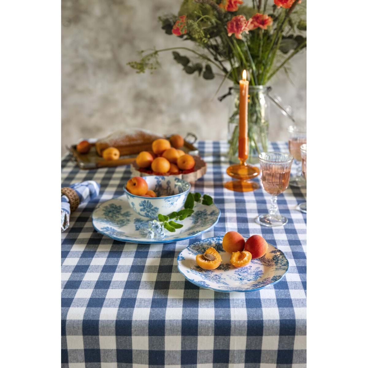 servizio-18-pzpiano-fondo-frutta-azzurro-affinita-elettive
