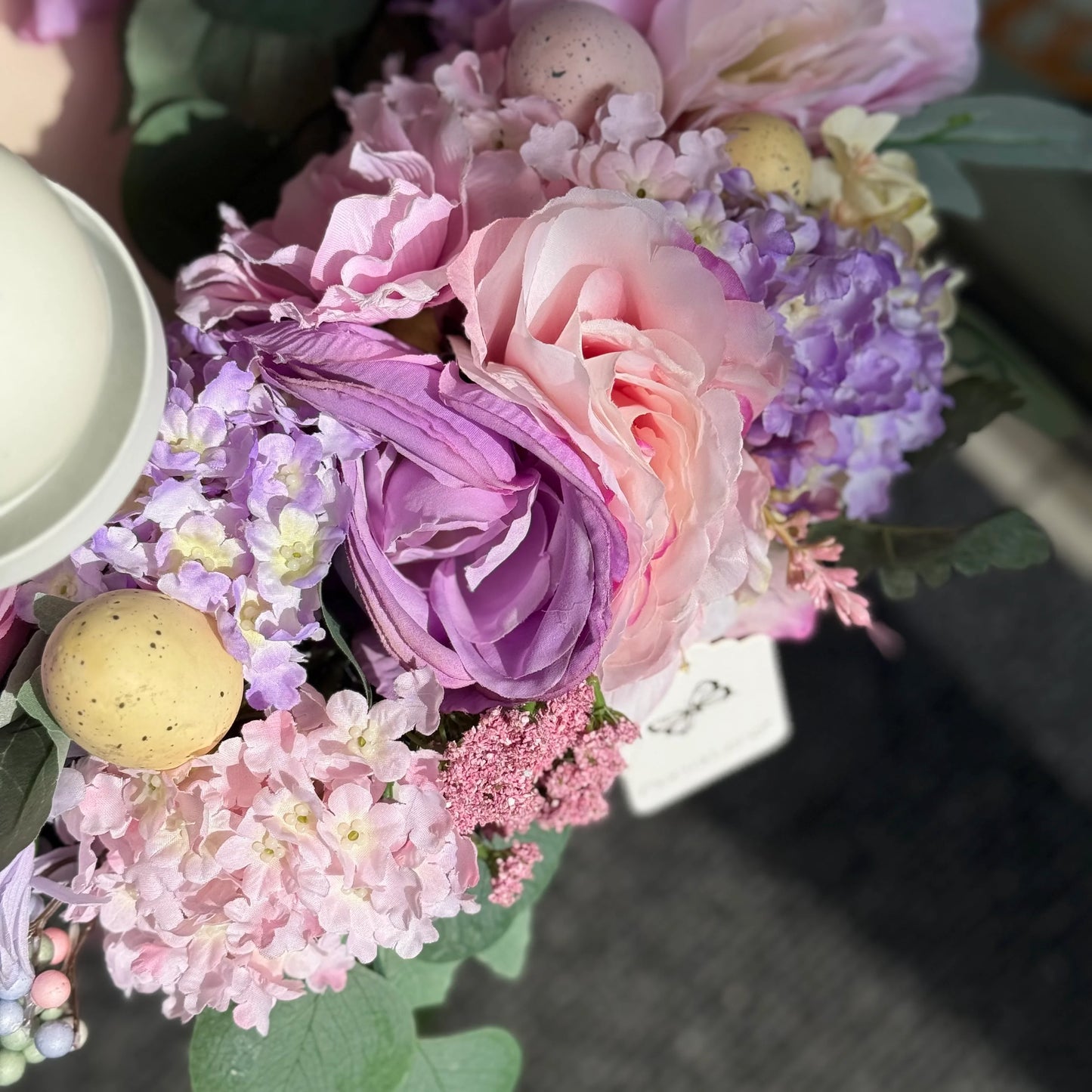 CENTRO TAVOLA FERRO BASSO CON DECORA FLOREALE D. 60 cm.