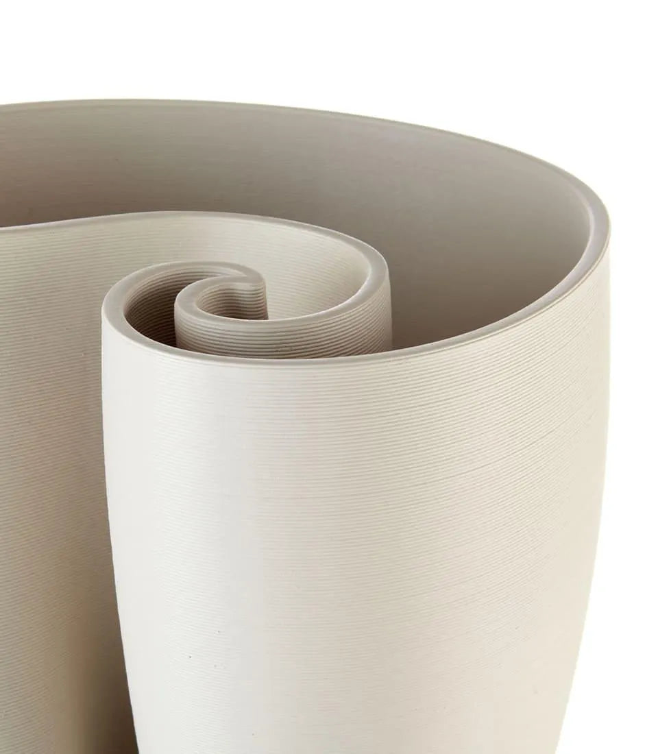 vaso-in-porcellana-geometrie-di-loca-nera